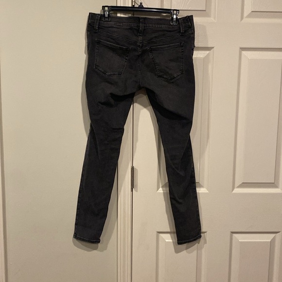 Isabel maternity jeans by ingrid and Isabel - Picture 4 of 4